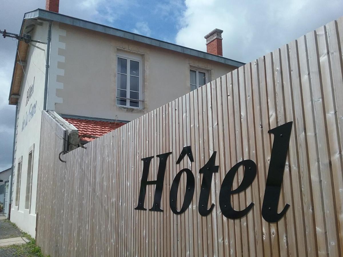 Hotel De La Gare Surgeres Luaran gambar
