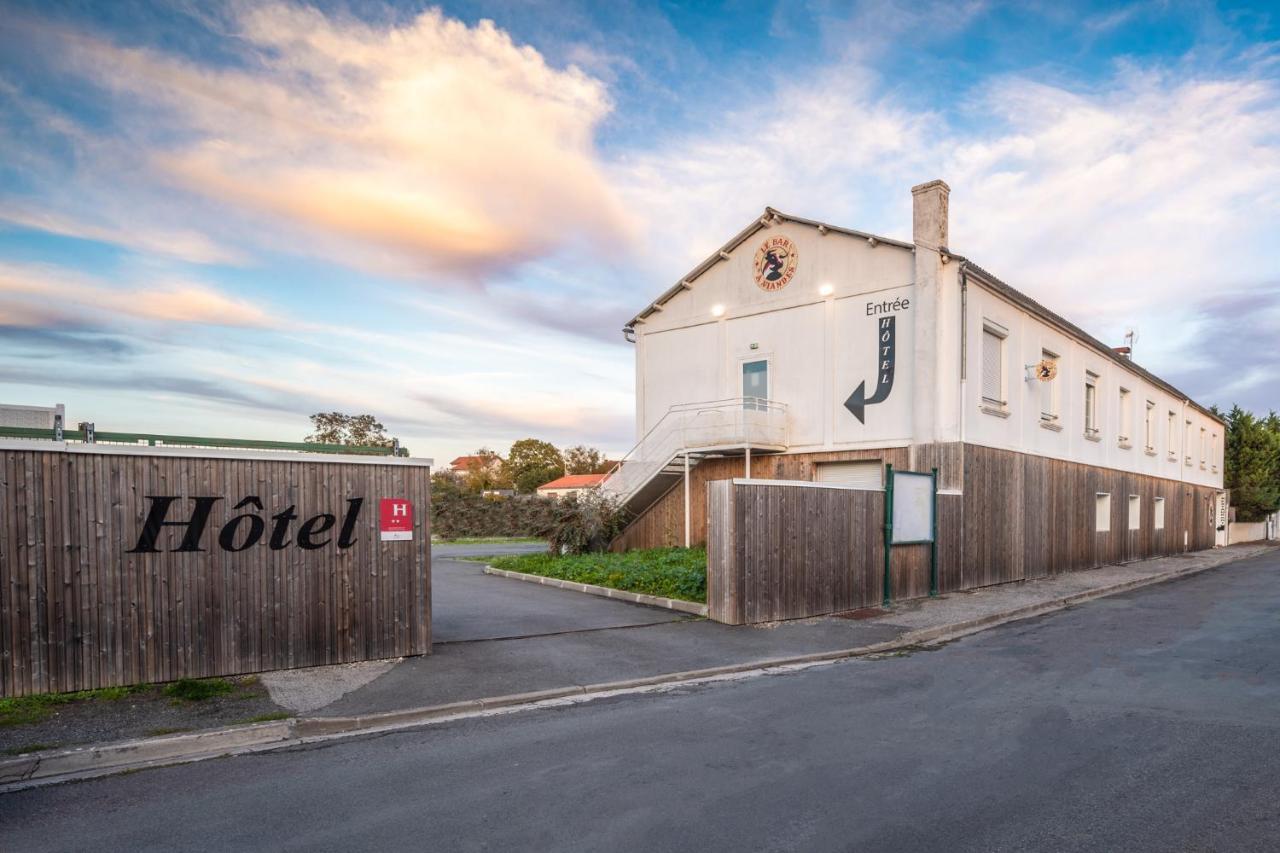 Hotel De La Gare Surgeres Luaran gambar